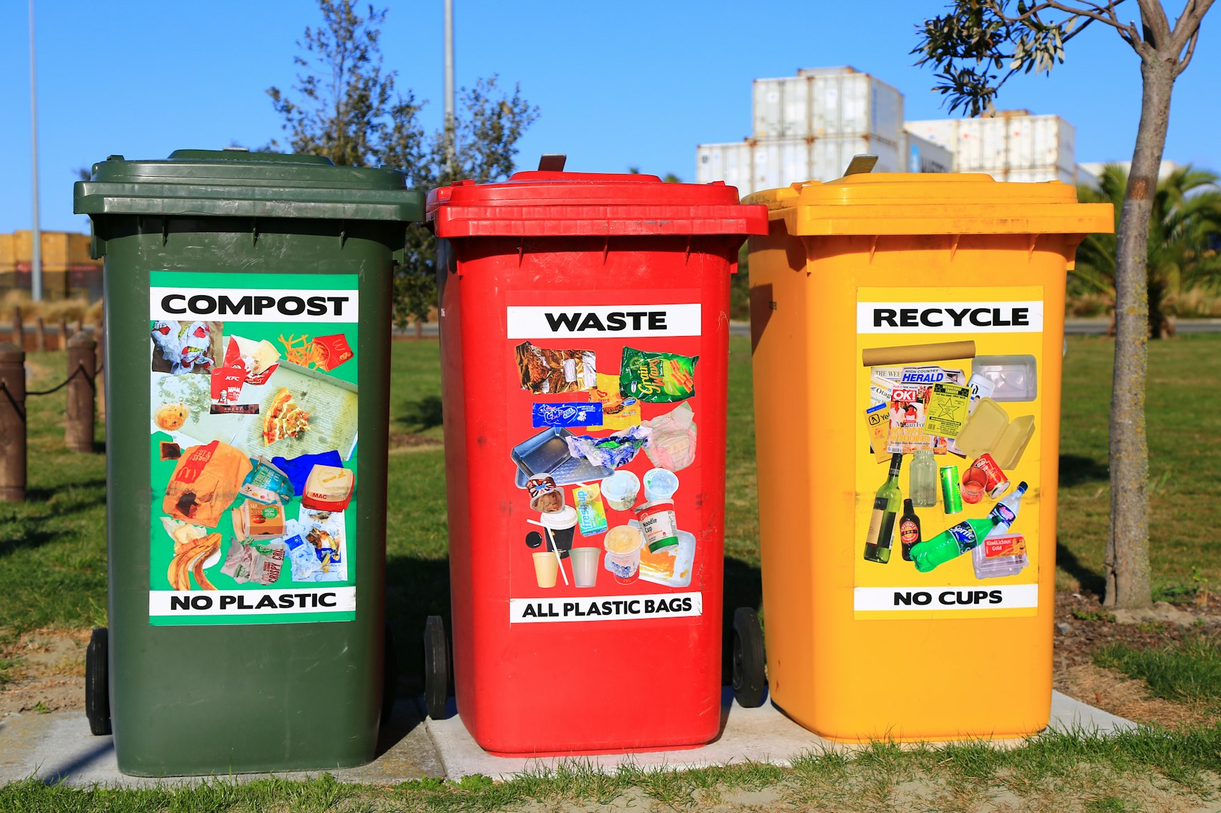 Recycling bins for closing the packaging loop